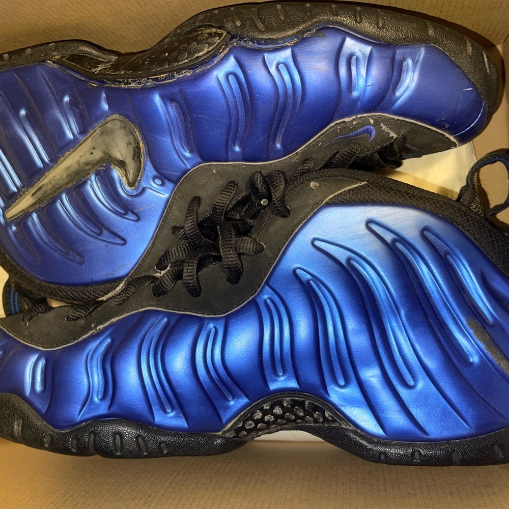 Nike Men's Blue Foamposite Shoes